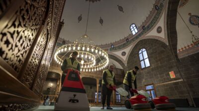 ERZURUM (AA) – Erzurum'un Yakutiye ilçesindeki camiler, ramazan ayına özel