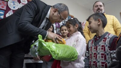 ERZURUM (AA) – Erzurum'da off-road ekipleri, karlı dağları aşıp kırsaldaki