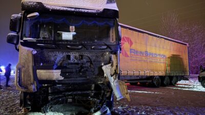 ERZURUM (AA) – Erzurum'da, tır ile çarpışan SUV tipi araçtaki