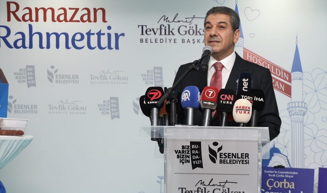 - Esenler Belediye Başkanı Mehmet Tevfik Göksu:
- "Esenler'de iftar sofralarımızda