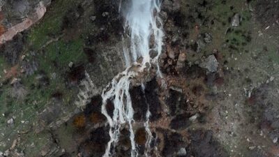 - Kayseri'nin Yahyalı ilçesinde geçmişte darphane olarak kullanılan Zebil Mağarası'ndan