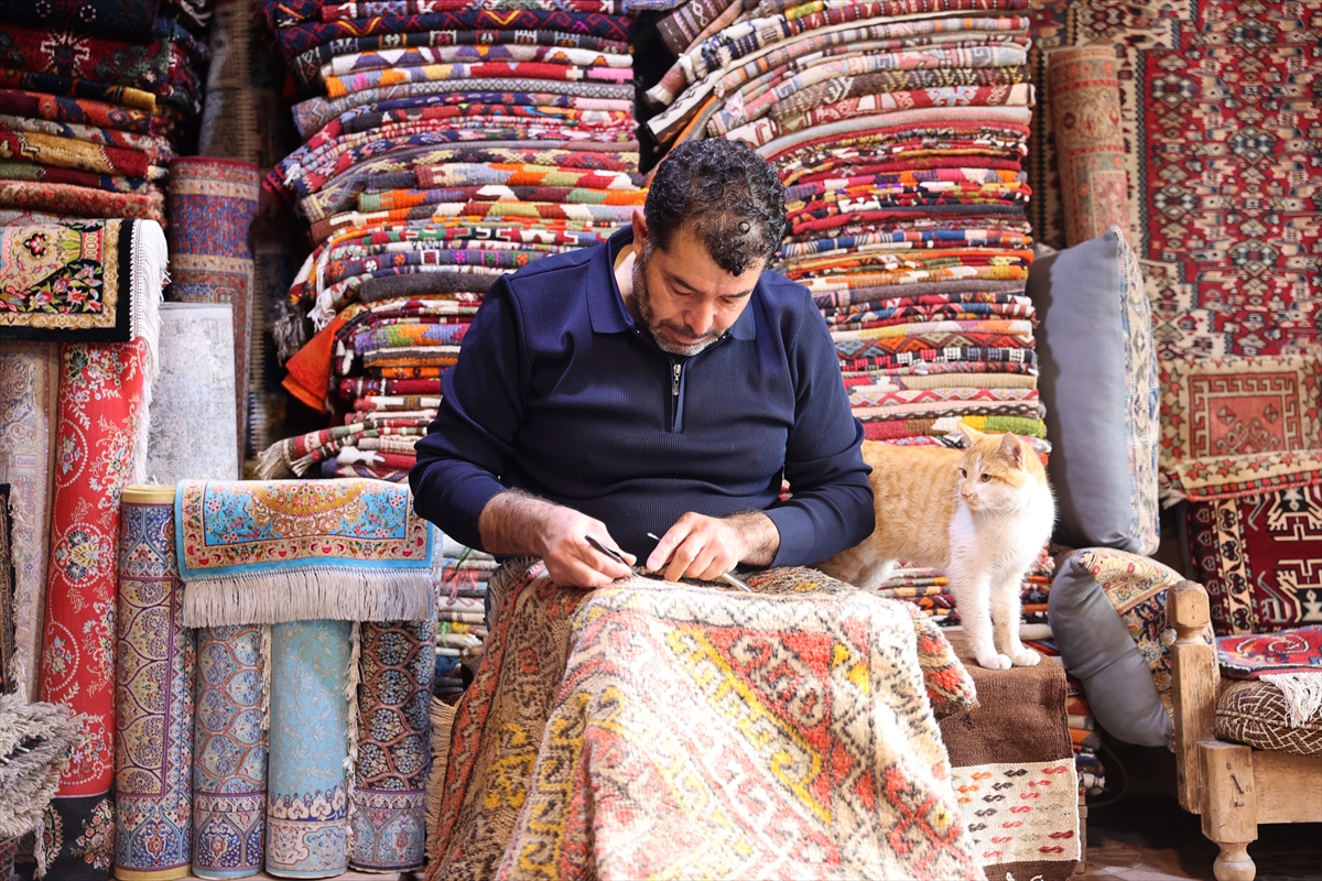 - Nevşehir'in Göreme beldesinde yaşayan Süleyman Akbaş, 38 yıldır eski