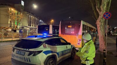 İSTANBUL (AA) – Fatih'te İETT otobüsünün çarptığı kadın yaralandı. Pazartekke