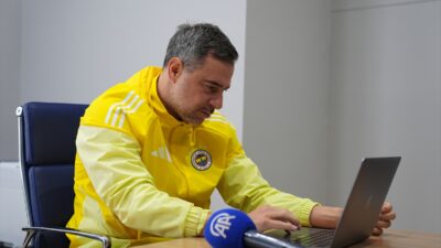 İSTANBUL (AA) – Fenerbahçe arsaVev Kadın Futbol Takımı Teknik Direktörü