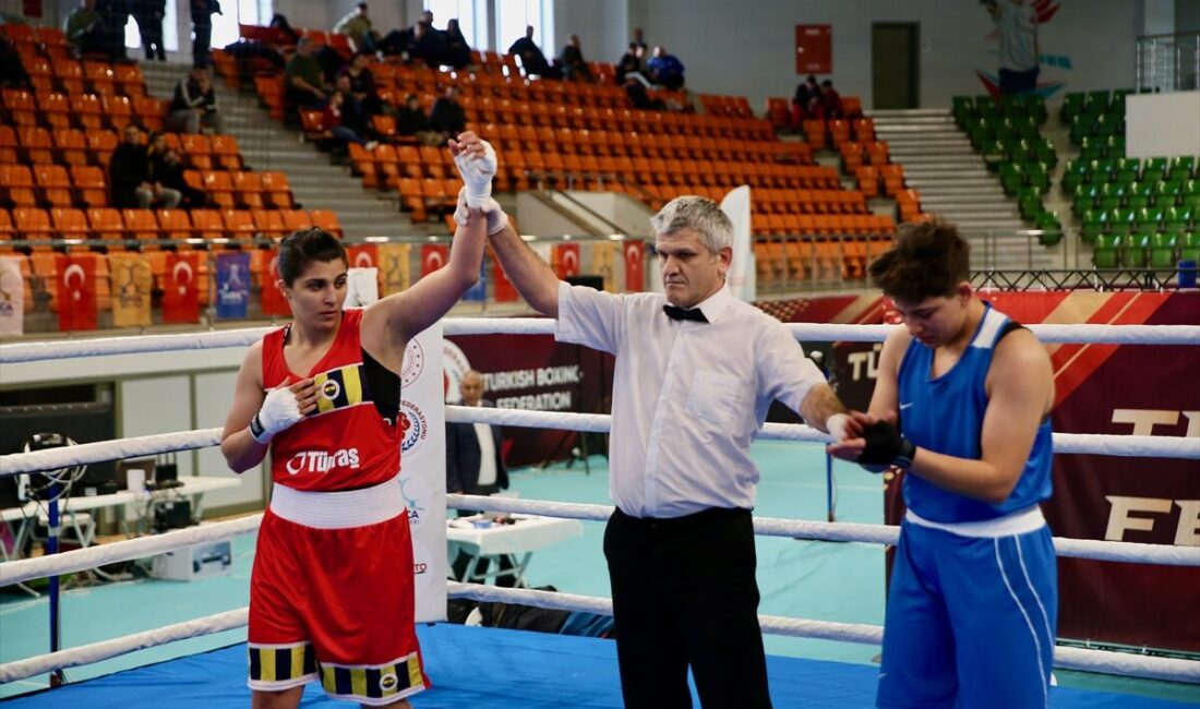 - Sarı-lacivertli kulübün boks şube sorumlusu Atagün Yalçınkaya:
- "Fenerbahçe özellikle