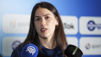 - Fenerbahçe Opet Kadın Basketbol Takımı oyuncusu Sevgi Uzun:
- "Avrupa
