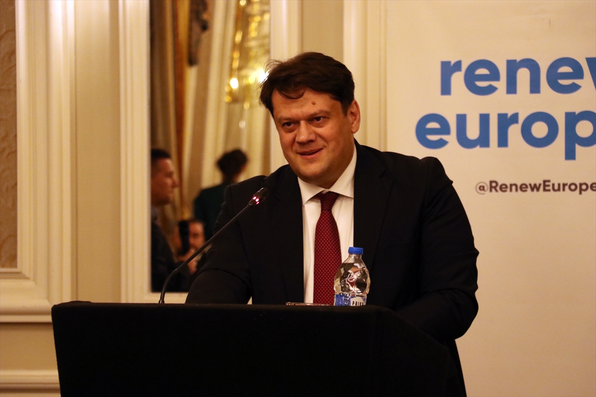 SOFYA (AA) – Gazeteci Nahide Deniz, Mustafa Kemal Atatürk'ün askeri