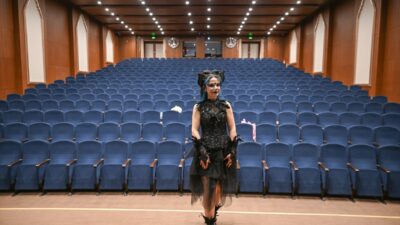 GAZİANTEP (AA) – Gaziantep'te Mavi Sanat Tiyatrosu tarafından Lewis Carroll'un