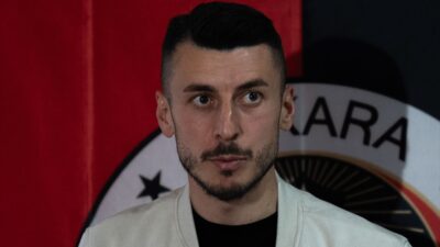 - Gençlerbirliği Teknik Direktörü Metin Diyadin:
- "Muhakkak zorlu bir maç