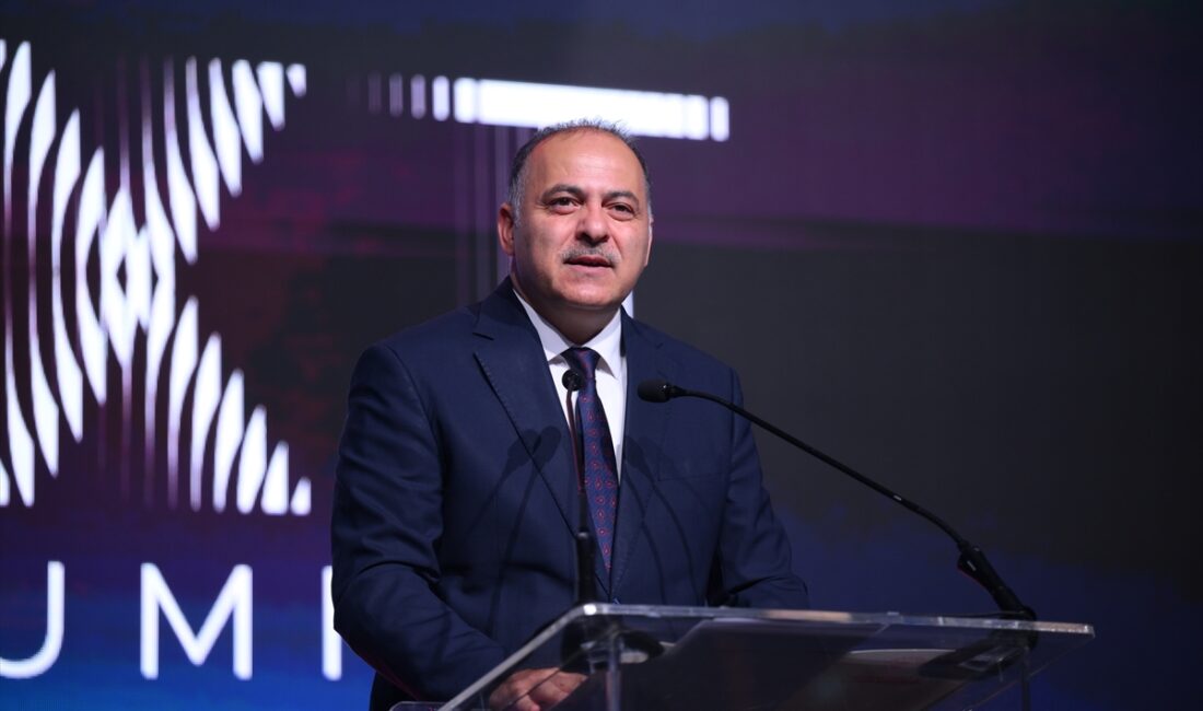 - Ulaştırma ve Altyapı Bakan Yardımcısı Ömer Fatih Sayan:
- "Yapay