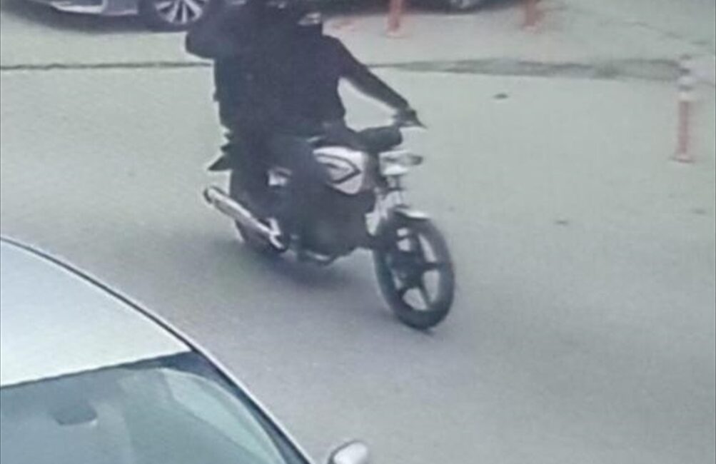 - Valilik:
- "Olayı gerçekleştiren şahıslardan M.A. ve şüphelilere yardım ettiği