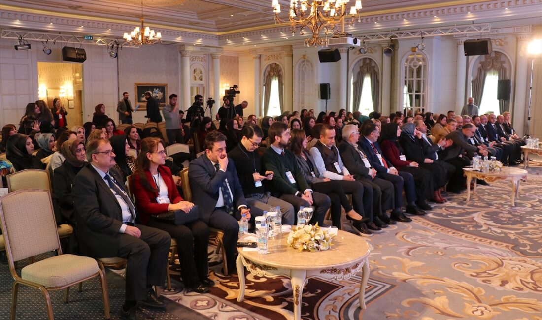 - HAK-İŞ Genel Başkan Yardımcısı Yunus Değirmenci:
- "Dijitalleşme, hızla etrafımızı