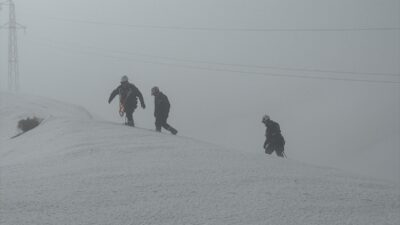 HAKKARİ (AA) – Hakkari'nin Yüksekova ilçesinde Vangölü Elektrik Dağıtım AŞ