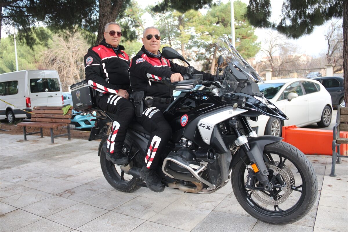 - İstanbul, Erzurum ve Manisa'da 32 yıl boyunca birlikte görev