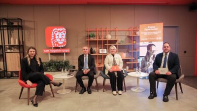 - ING Türkiye Genel Müdürü Alper Gökgöz:
- "Projeyle sınıflarda merakı