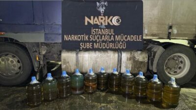 İSTANBUL (AA) – Sarıyer'de tıra düzenlenen operasyonda 183 litre uyuşturucu