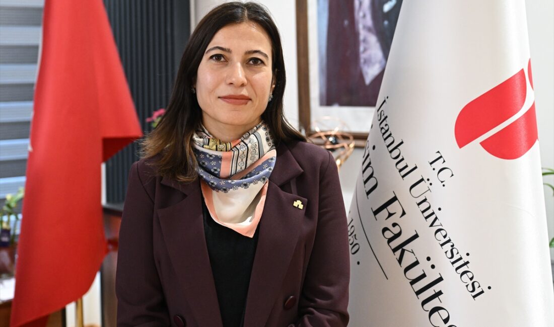 İSTANBUL (AA) – İstanbul'da görev yapan bazı iletişim fakültesi dekanları,