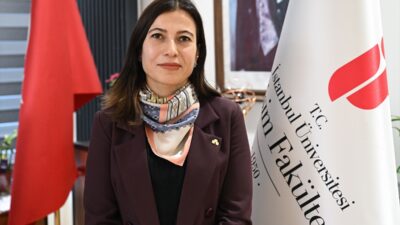 İSTANBUL (AA) – İstanbul'da görev yapan bazı iletişim fakültesi dekanları,