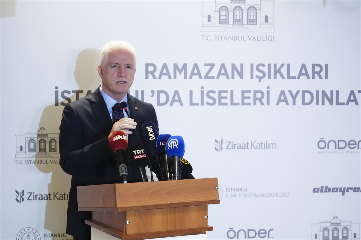 İSTANBUL (AA) – İstanbul'daki liseler, ramazan dolayısıyla "Ramazanın Işıkları İstanbul'da