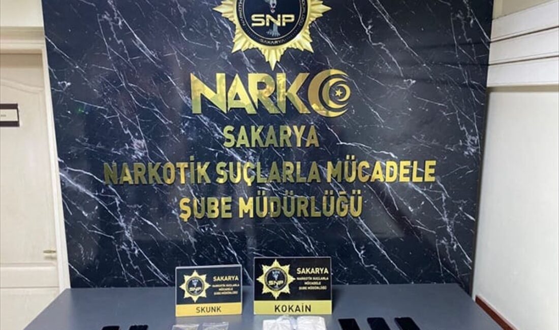SAKARYA (AA) – İstanbul'dan Adana'ya uyuşturucu götürürken Sakarya'da düzenlenen operasyonda