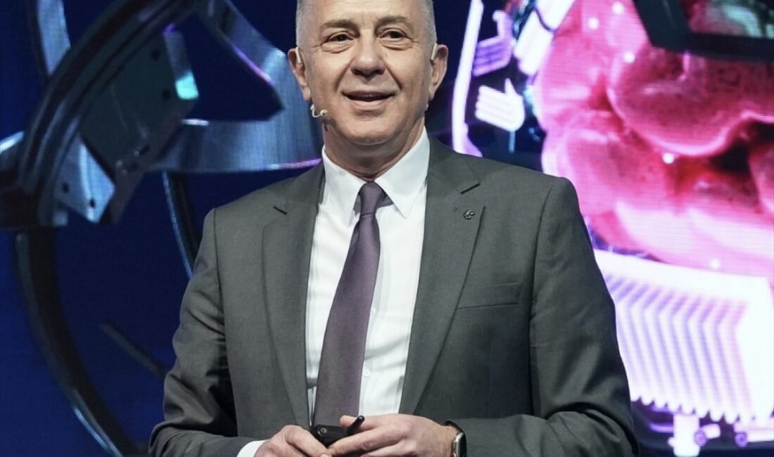 - Yeditepe Üniversitesi Rektörü Prof. Dr. Mehmet Durman:
- "Gelecek, eğitim