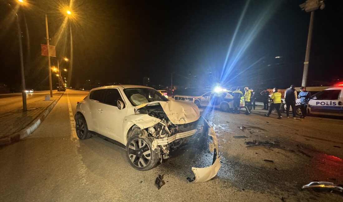 KARAMAN (AA) – Karaman'da cip ile otomobilin çarpışması sonucu 4