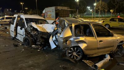 İSTANBUL (AA) – İstanbul'un Kartal ilçesinde park halindeki otomobile çarpan
