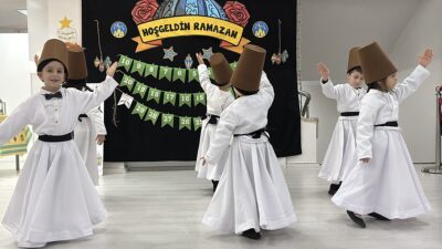 KASTAMONU (AA) – Kastamonu'da ramazan öncesinde okullarda koridorlar öğrenciler tarafından