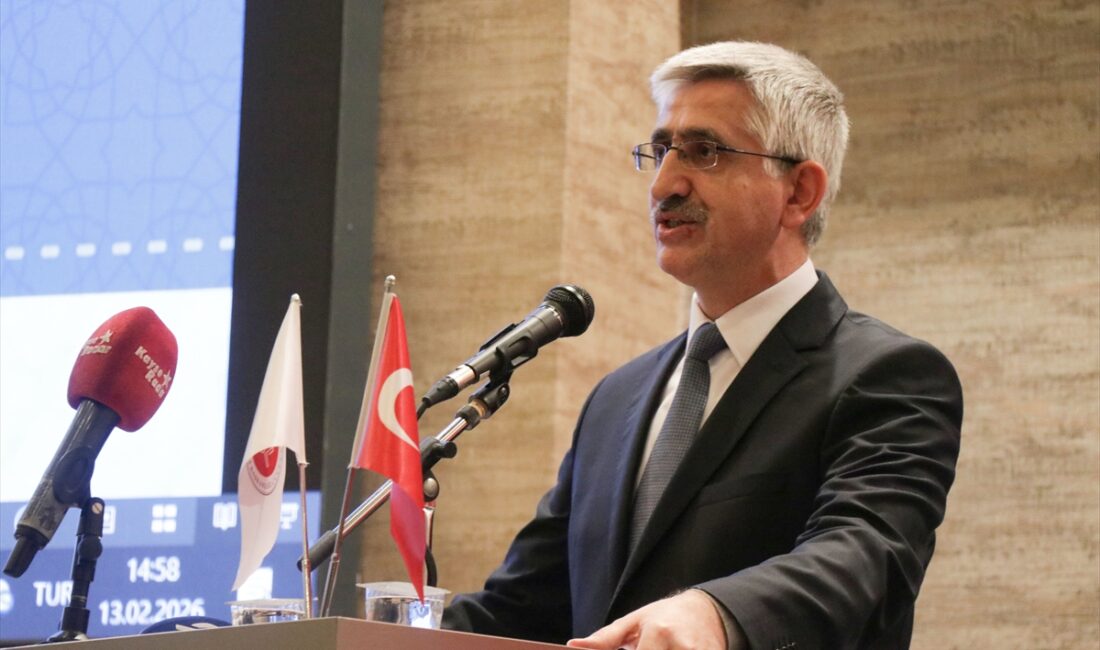 - Milli Eğitim Bakan Yardımcısı Nazif Yılmaz:
- "(Örgün Eğitimle Birlikte