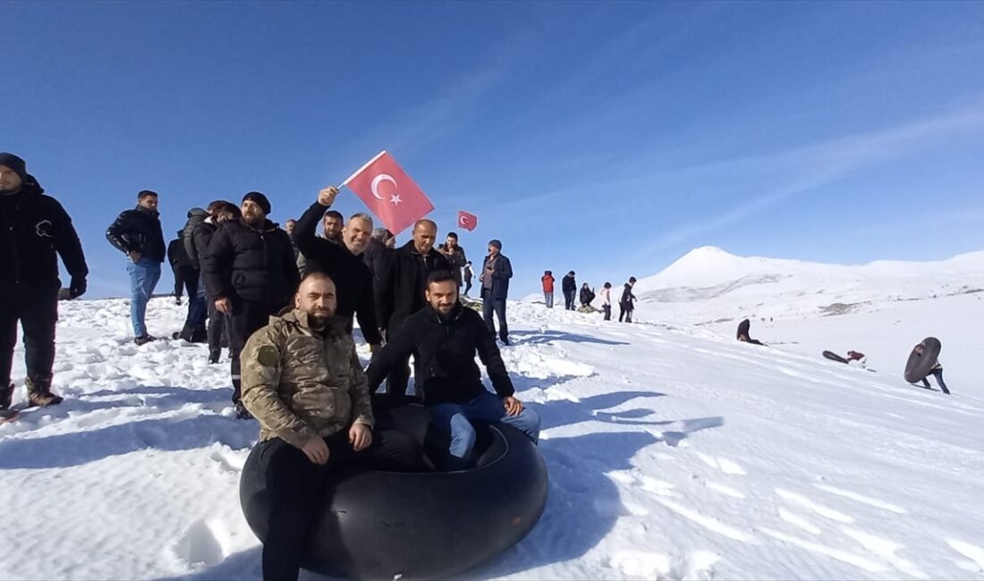 KAYSERİ (AA) – Kayseri'nin Develi ilçesindeki kırsal mahallede yaşayan vatandaşlar,