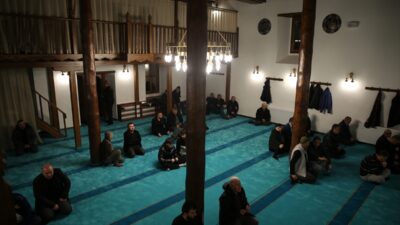 KAYSERİ (AA) – Kayseri'de restorasyonu tamamlanan tarihi Tasmakıran Cami, teravih