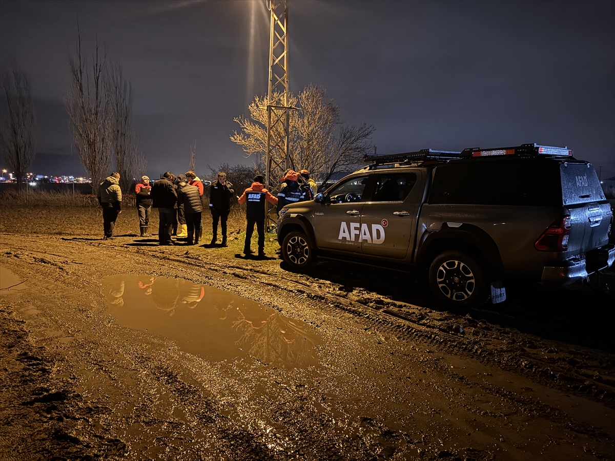 KAYSERİ (AA) – Kayseri'nin Kocasinan ilçesinde sağanağın ardından tahliye kanalı