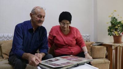 - Kayseri'de yaşayan 72 yaşlarındaki Ahmet ve Fatma Kesim, yaşlılığın