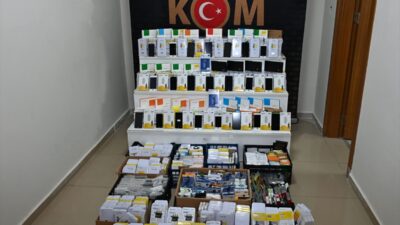 KIRŞEHİR (AA) – Kırşehir'de çok sayıda kaçak cep telefonu ekranı