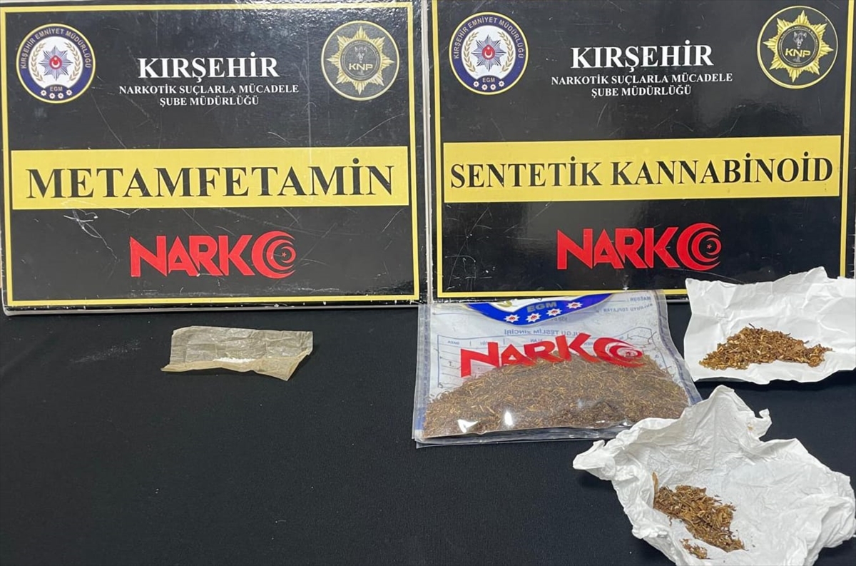 KIRŞEHİR (AA) – Kırşehir'de ikametindeki sobada sentetik uyuşturucu ele geçirilen