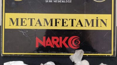 KIRŞEHİR (AA) – Kırşehir'de düzenlenen uyuşturucu operasyonunda gözaltına alınan 3