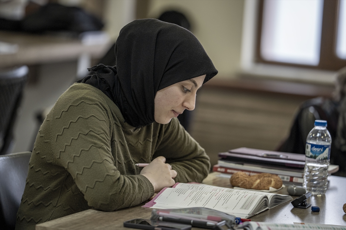 - Kent genelinde 30 noktada hizmet veren Büyükşehir Belediyesine ait