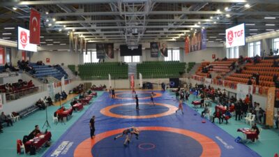 KOCAELİ (AA) – Kocaeli'de 17 Yaş Altı Türkiye Güreş Şampiyonası