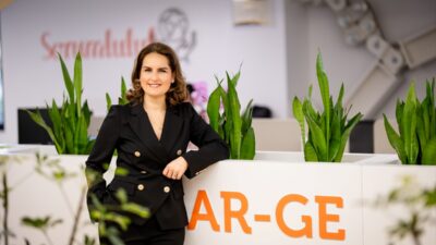 - Koçfinans BT ve AR-GE Direktörü Özlem Ekşioğlu Kumuk:
- "Kurduğumuz