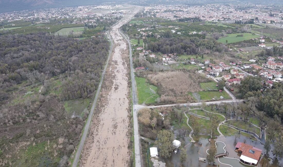 - Doç. Dr. Ceyhun Özçelik:
- "Kesinlikle Köyceğiz Gölü, Dalyan Kanalı