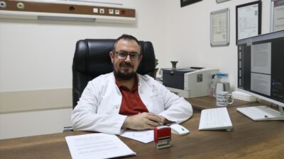 - Psikiyatr Erdem Önder Sönmez:
- "Sosyal medya internet verilerinin çocuklarımıza