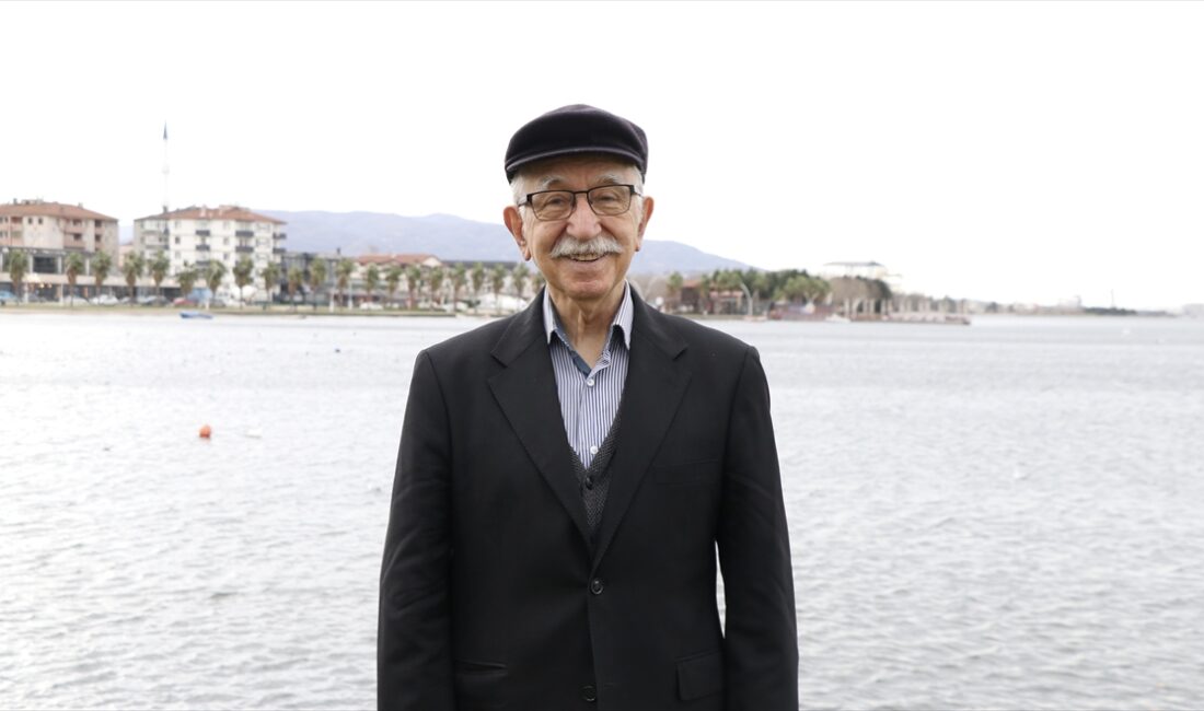 - Psikiyatri Uzmanı Prof. Dr. Bülent Coşkun:
- "Çocukla veya ergenle