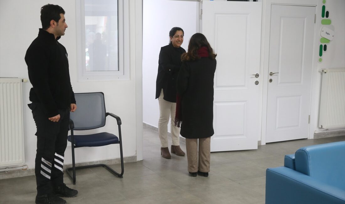 - Adli işlemlerin çocuk dostu ortamda yürütüldüğü merkezde, onarıcı adalet