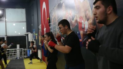 - Bursa'da aynı mahallede 2024'ten bu yana muhtarlık yapan ve