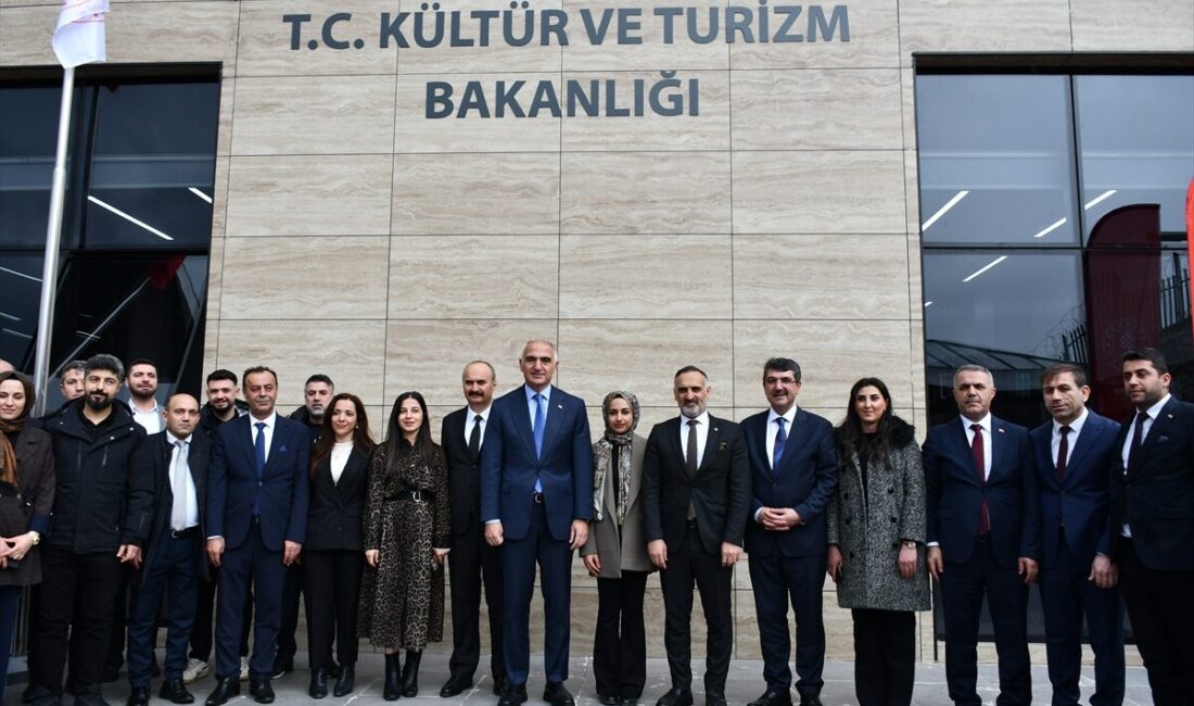 - "Yapılan her yatırım, bilgiye erişimi güçlendirmeyi, kültürel imkanları yaygınlaştırmayı