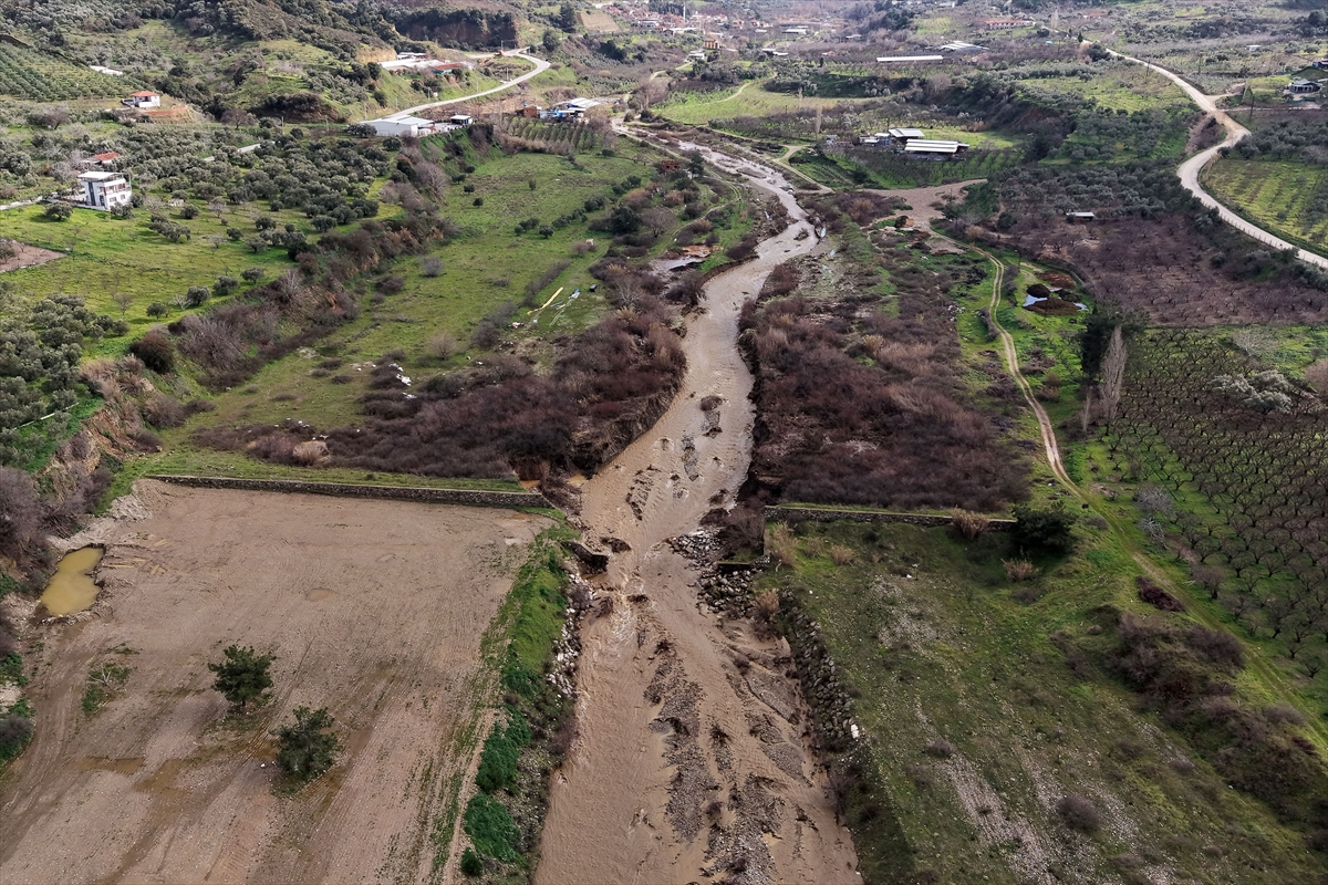 MANİSA (AA) – Manisa’nın Turgutlu ilçesinde, Irlamaz Çayı üzerine inşa