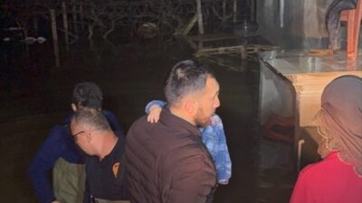 MANİSA (AA) – Manisa'da etkili olan yoğun yağış sonrası sel