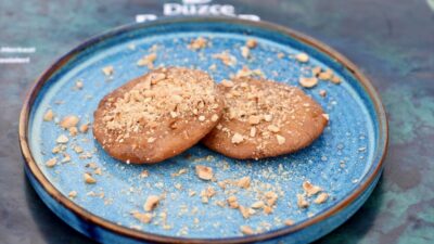 - Akçakoca ilçesinde "Manav" olarak adlandırılan Orta Asya'dan göçen Türklerden