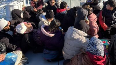 MUĞLA (AA) – Muğla'nın Milas ilçesinde 44 düzensiz göçmen kurtarıldı,