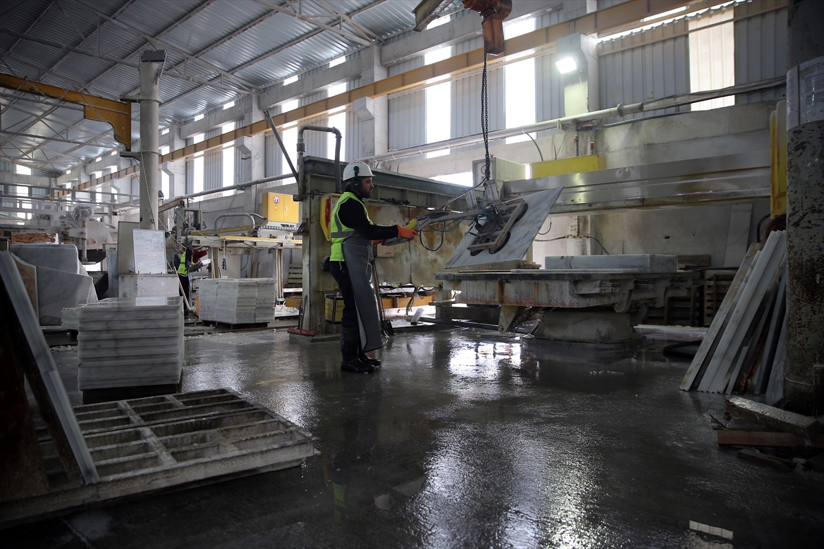 - Yatağan ilçesinde 80 hektarlık yer tahsisi yapılan mermer ihtisas